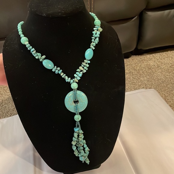 Turquoise Necklace - Picture 3 of 4